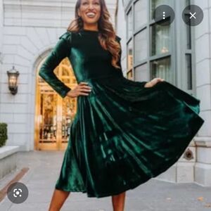 Ivy City Co La La Lady Velvet Dress In Emerald Green Size Large Ruffle Sleeve